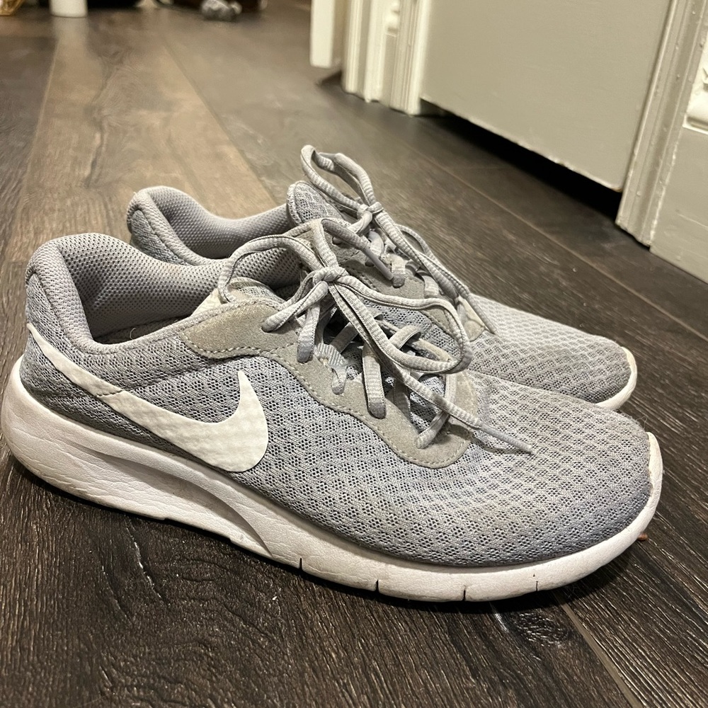 Nike Tanjuns